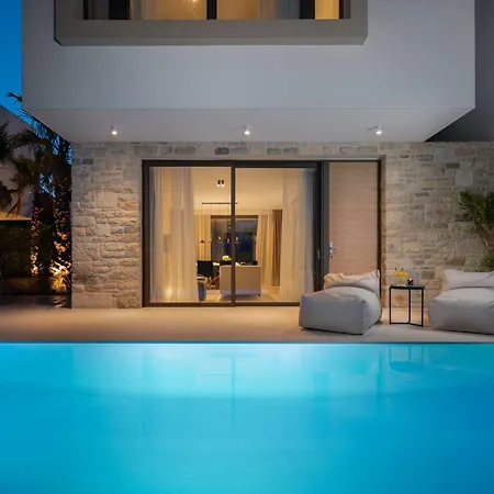 Holiday Palms-7 By Interhome